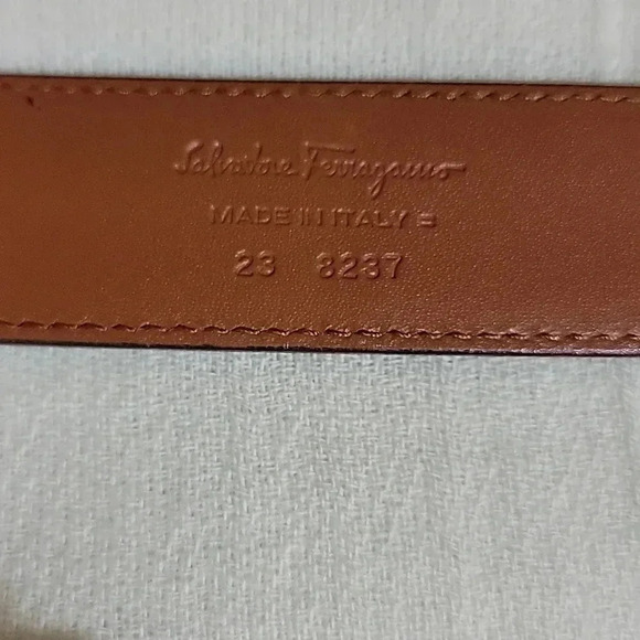 Salvatore ferragamo women's belt - Picture 4 of 12